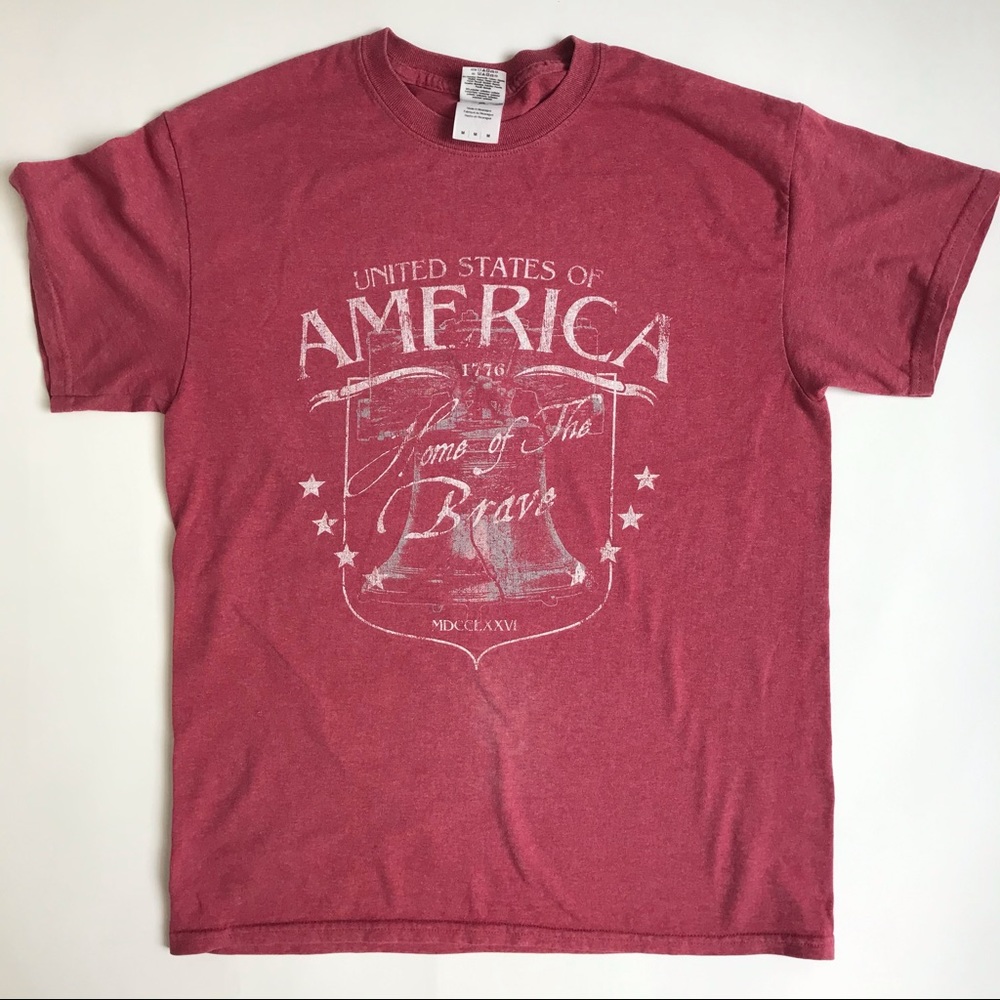 America Home of the Brave Red Patriotic Tee M